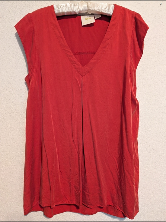 Anthropologie Tops - Anthropologie Maeve Coral-Red V-Neck Cap Sleeve Camisole
